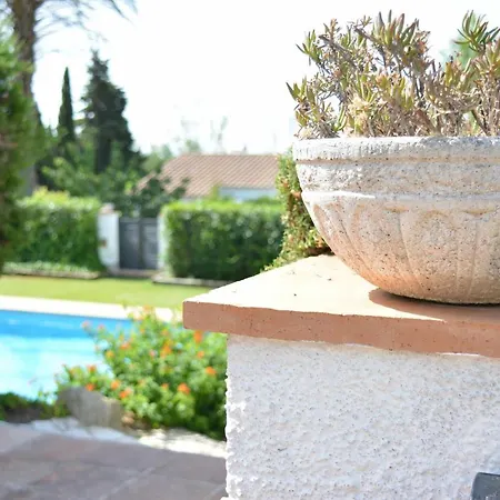 Con Jardin Y Piscina Holiday home Tossa de Mar