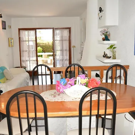 Con Jardin Y Piscina Holiday home Tossa de Mar